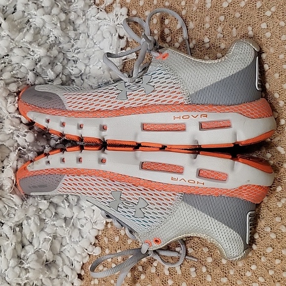 Under Armour kids sneakers - Picture 6 of 11